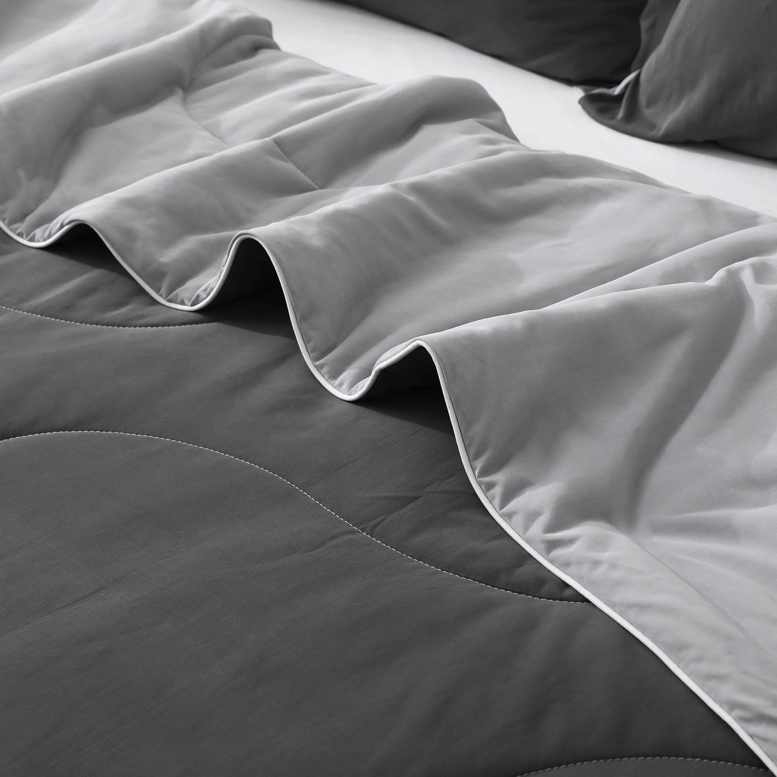 10021-Cooling Comforter-Gray